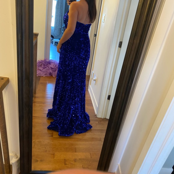 Portia and Scarlett , size 8 . - Picture 1 of 3